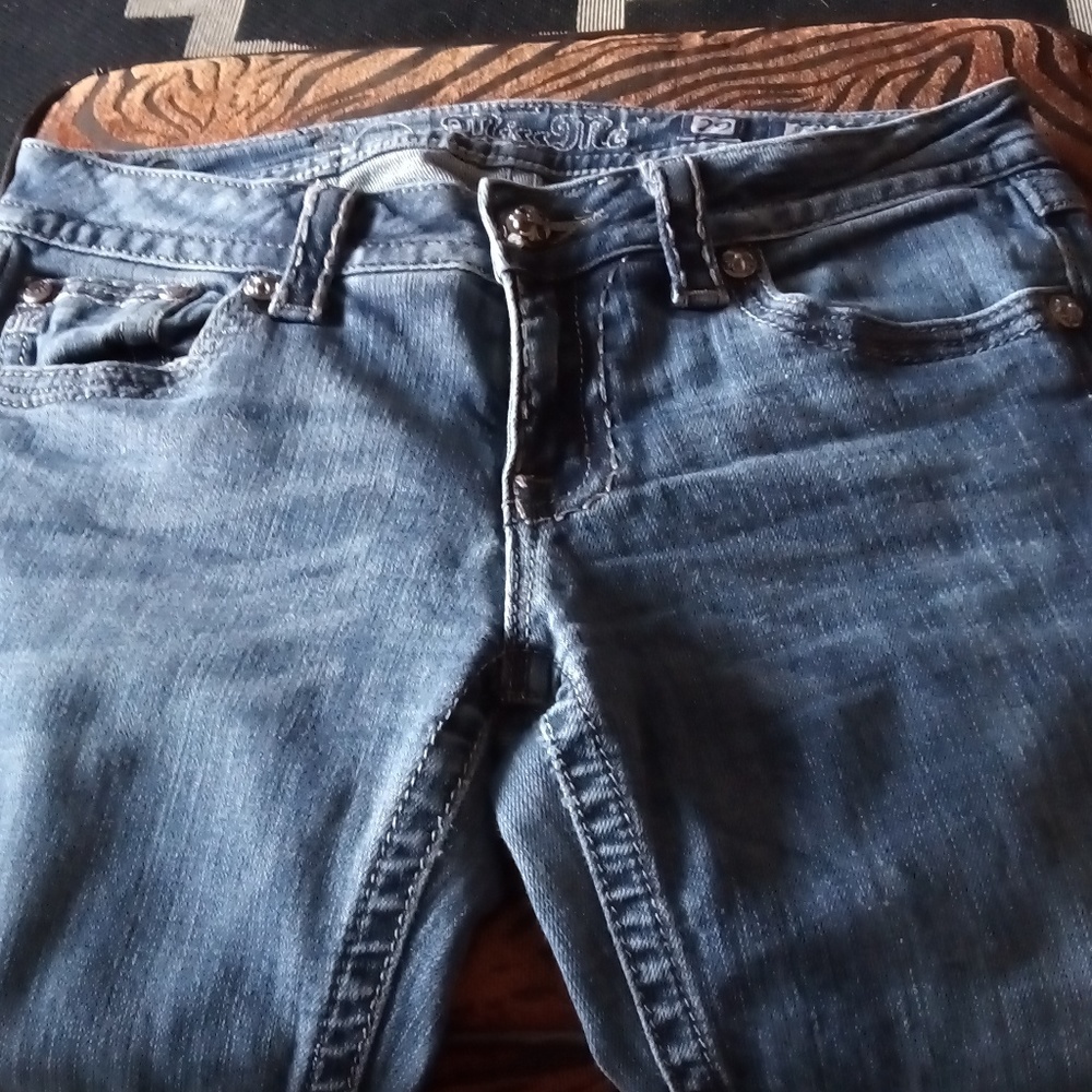Jeans - Picture 2 of 5